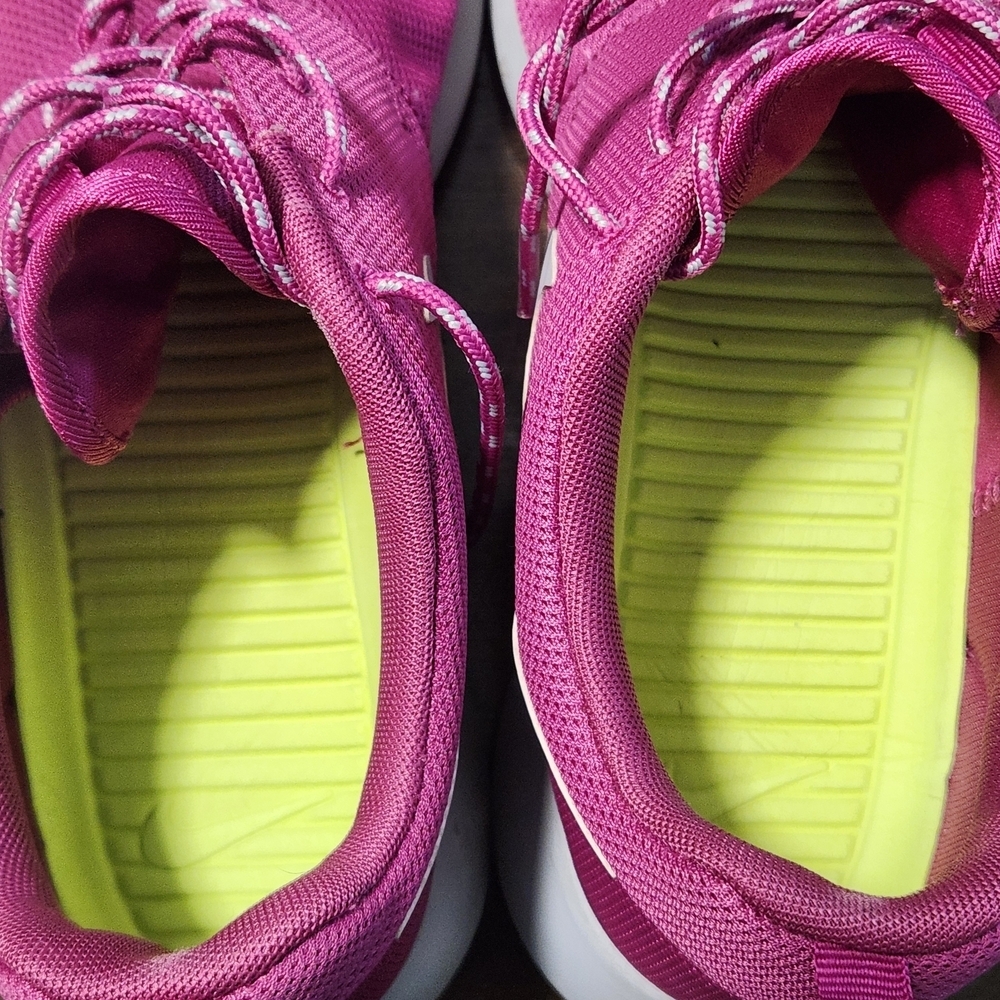 Nike Roshe One 511882-601 Women’s 9 Pink Gray Mesh Sneakers - Picture 6 of 7